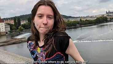 Среща на улицата с полска студентка завършва с огромен изстрел върху нейното миниатюрно тяло  | Порно Видео